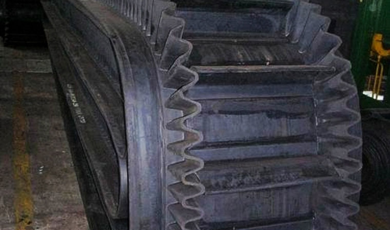 橡胶挡边（大倾角）带